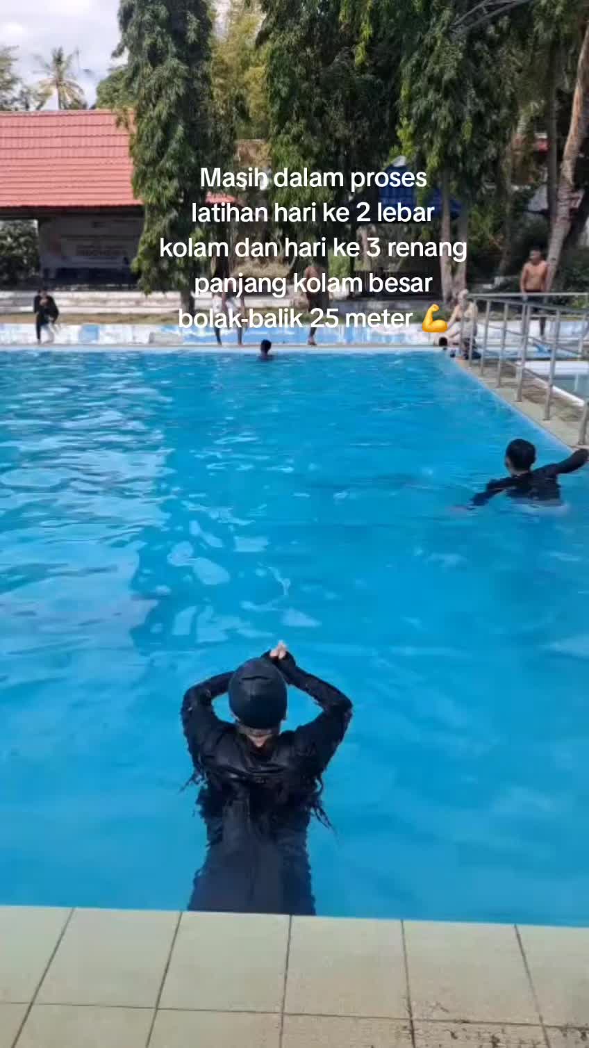 @Ria swimming NTT
