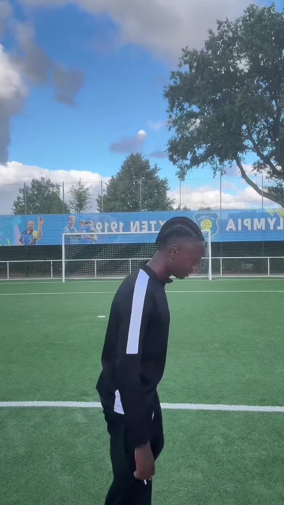 @Mecko 🥷🏿