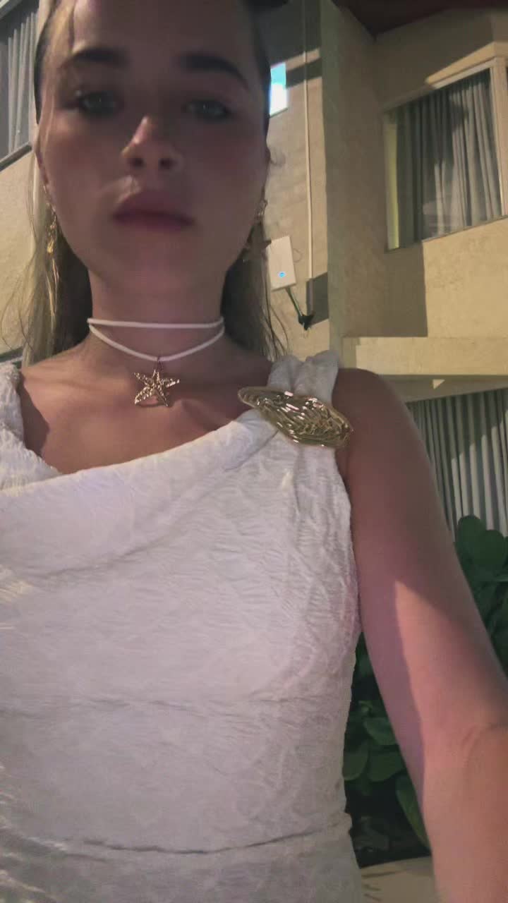 @vickyyf