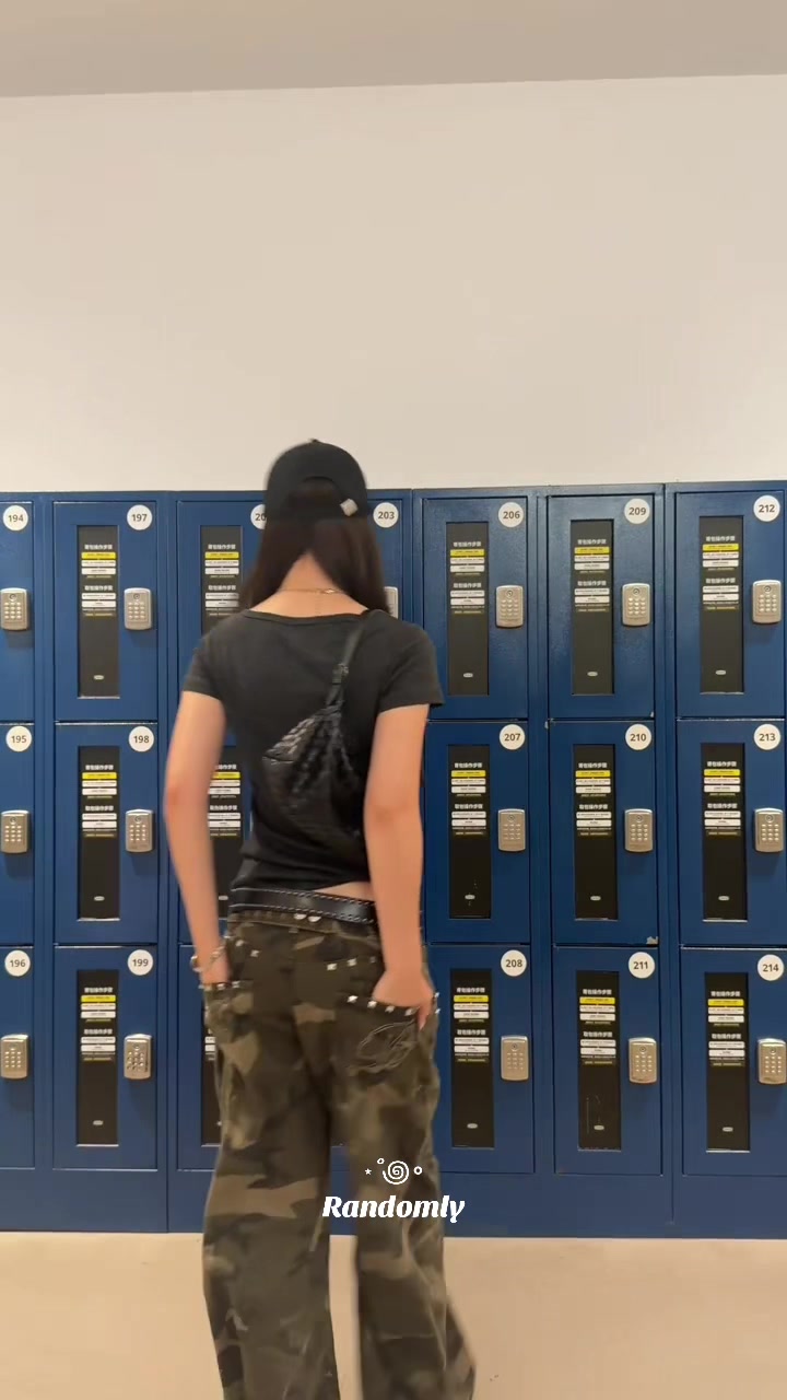 @Randomly_randomme