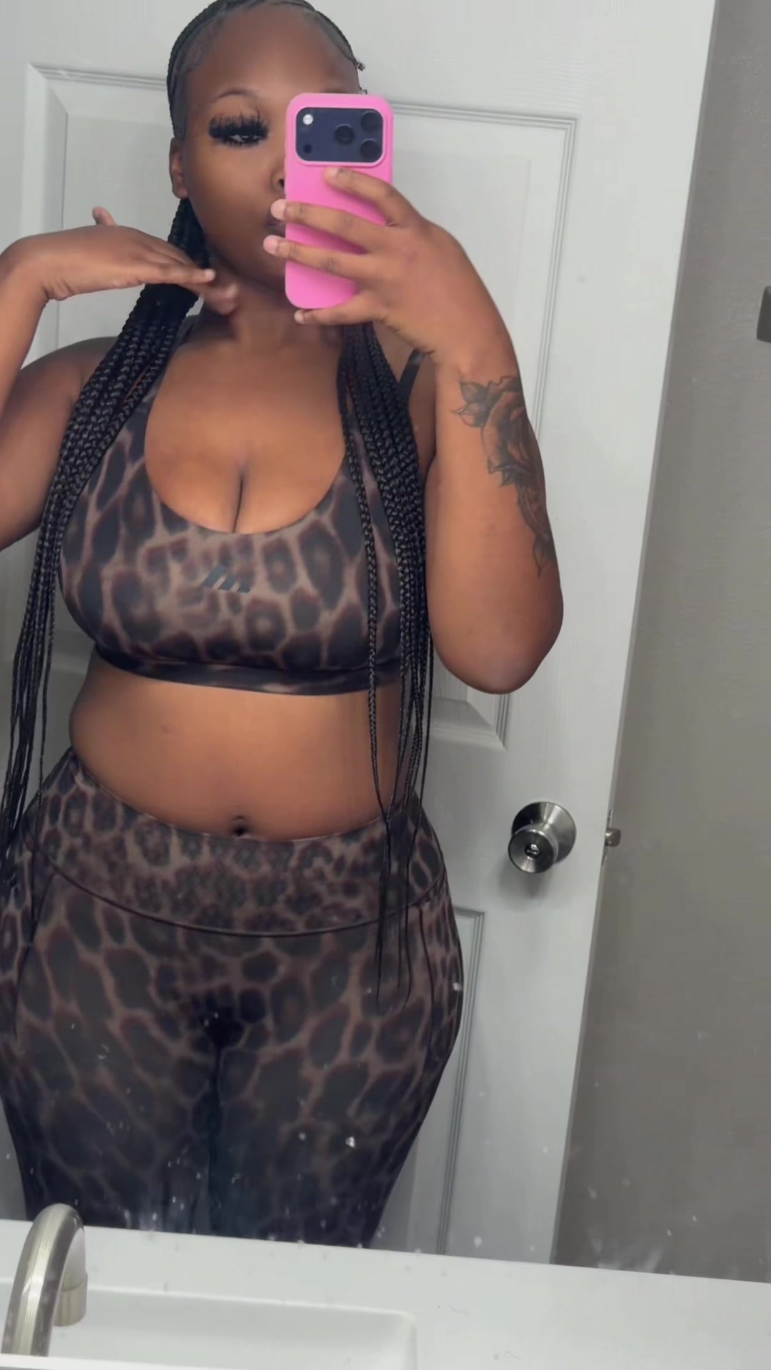 @🥶Shonti🥰