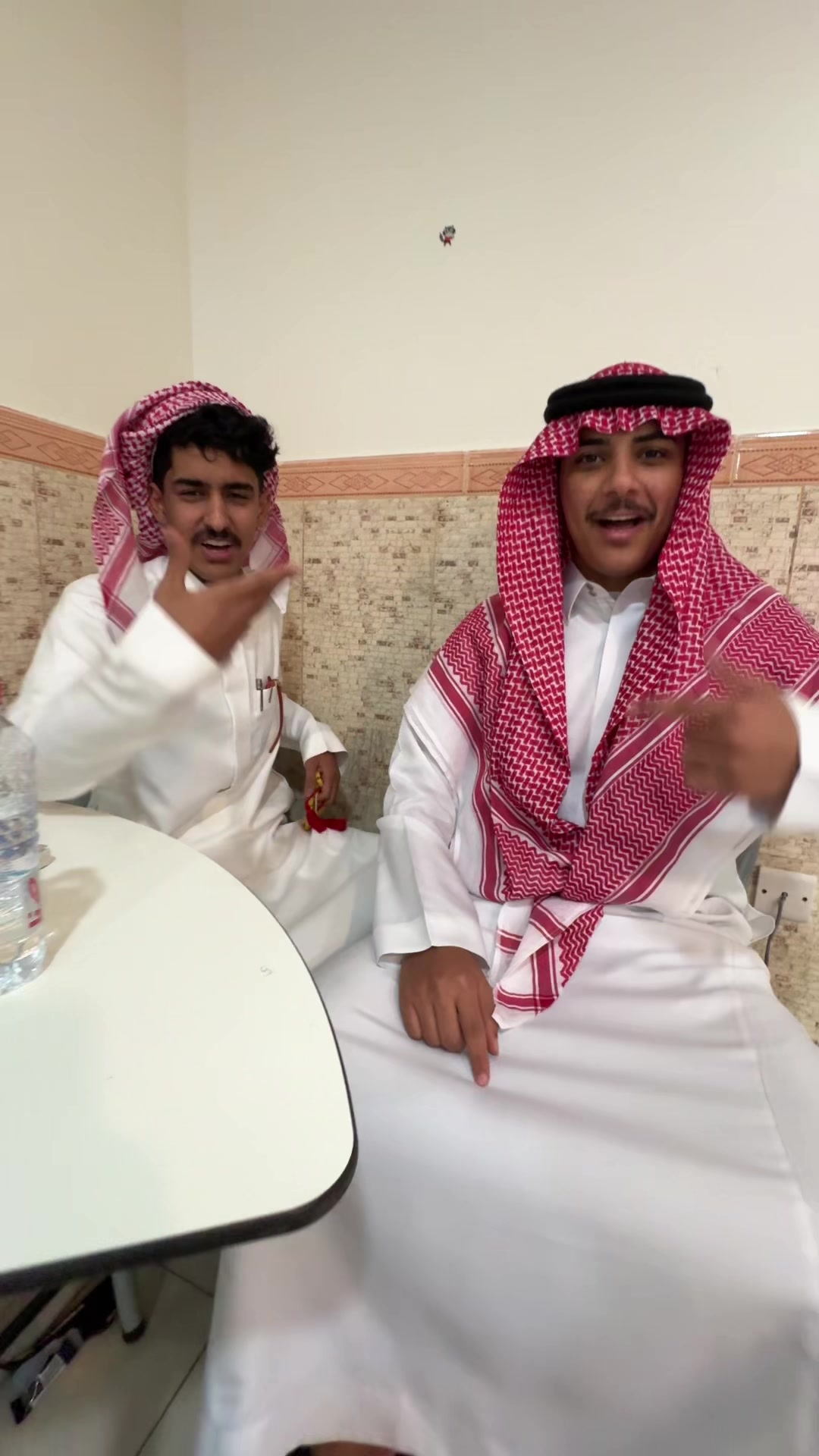 @عوال الثنويت✌🏻
