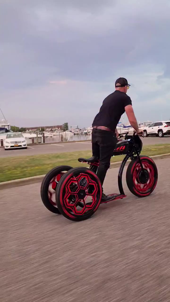 @Jrat Custom E-Bikes