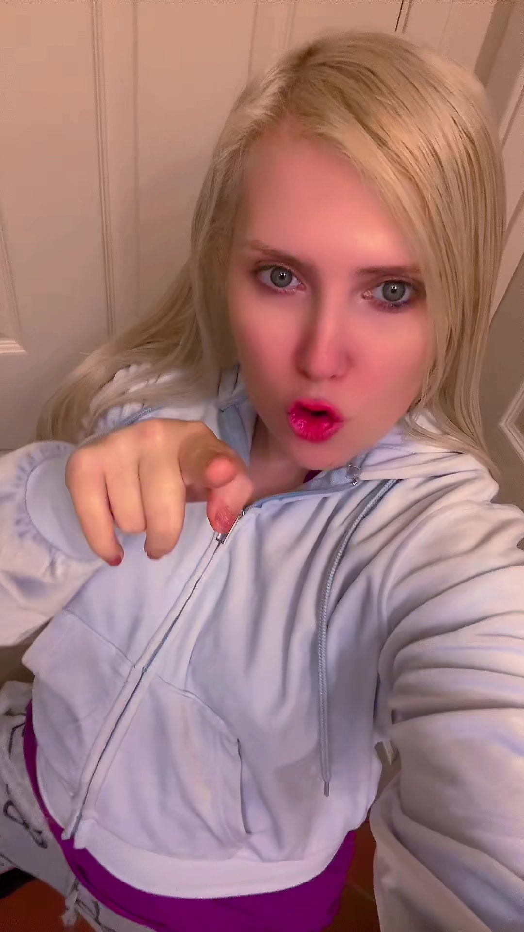 @ChloeBell