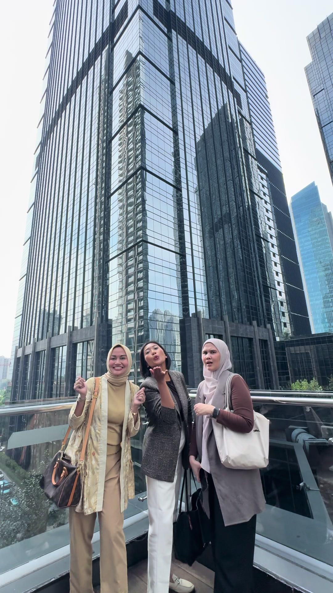 @putri anisa