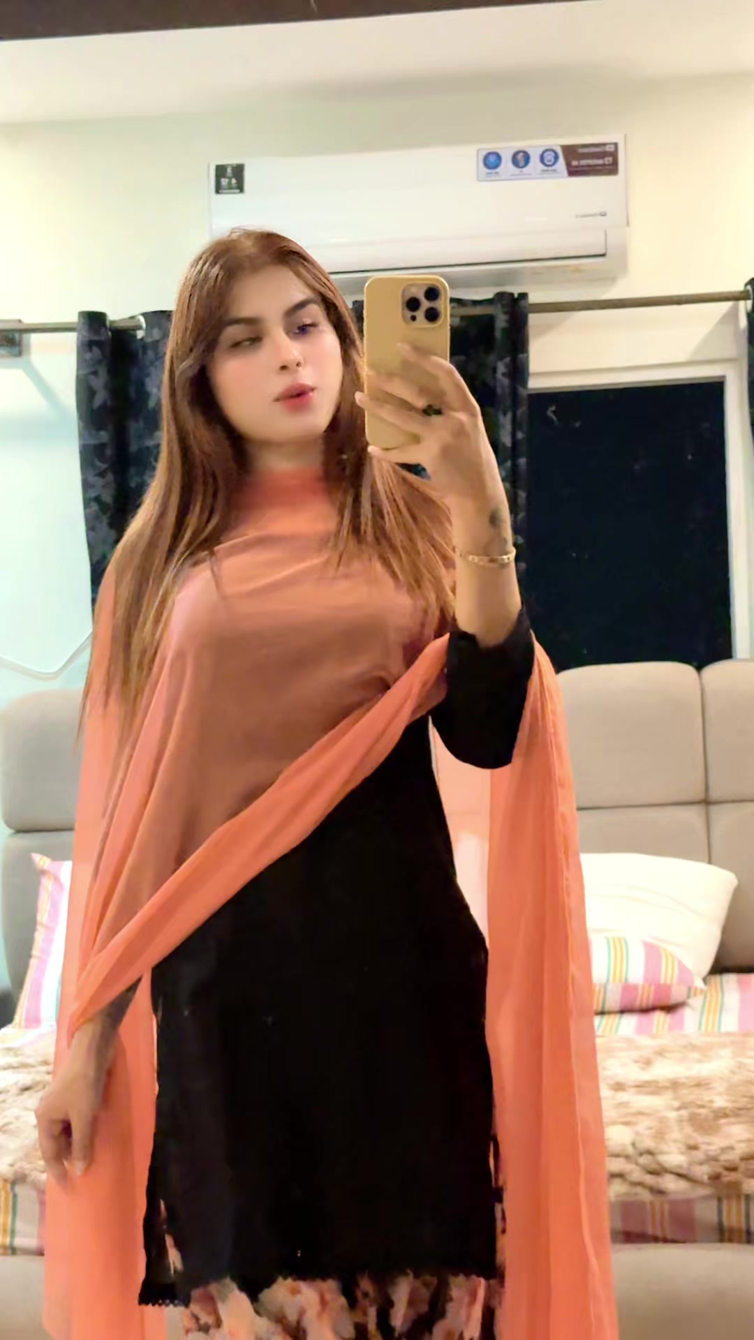 @MAHI 👑