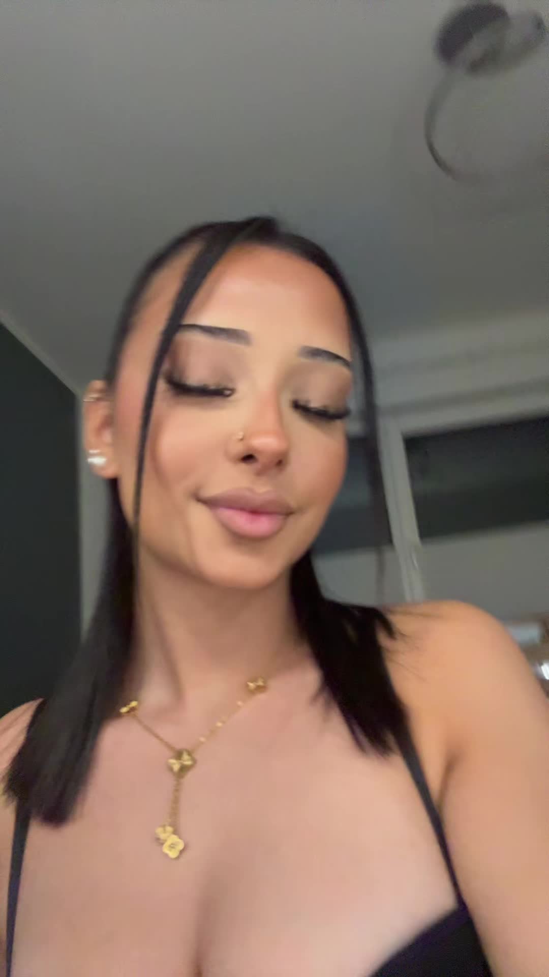 @elissa