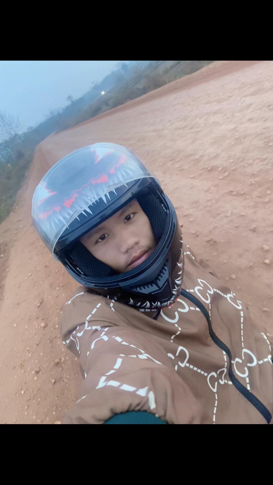 @ຄອນ ພໍຄາລົດມື2💸🥰
