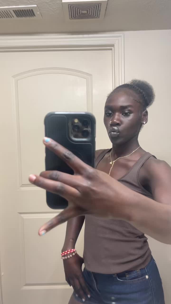 @stillytrilly