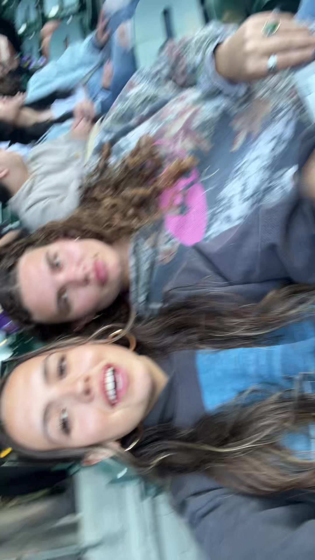 @Elisa