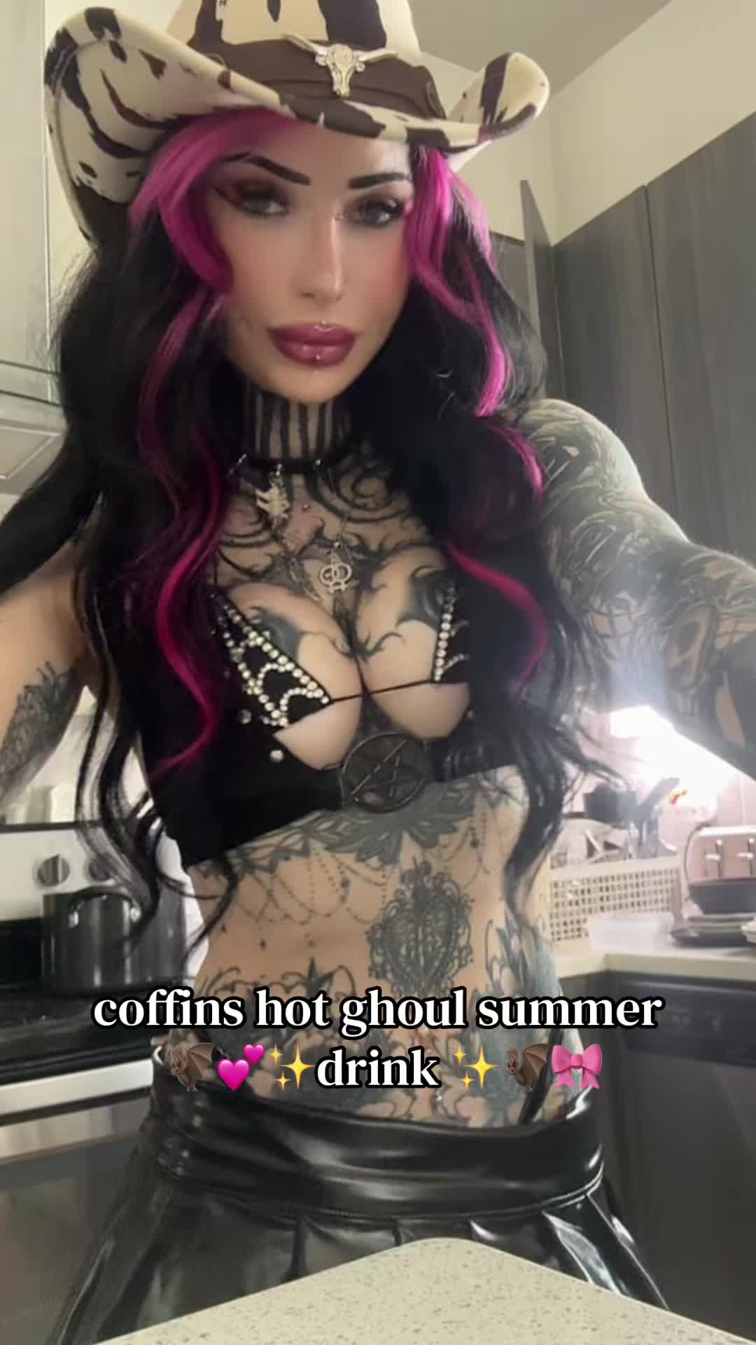 @xocoffinshorty