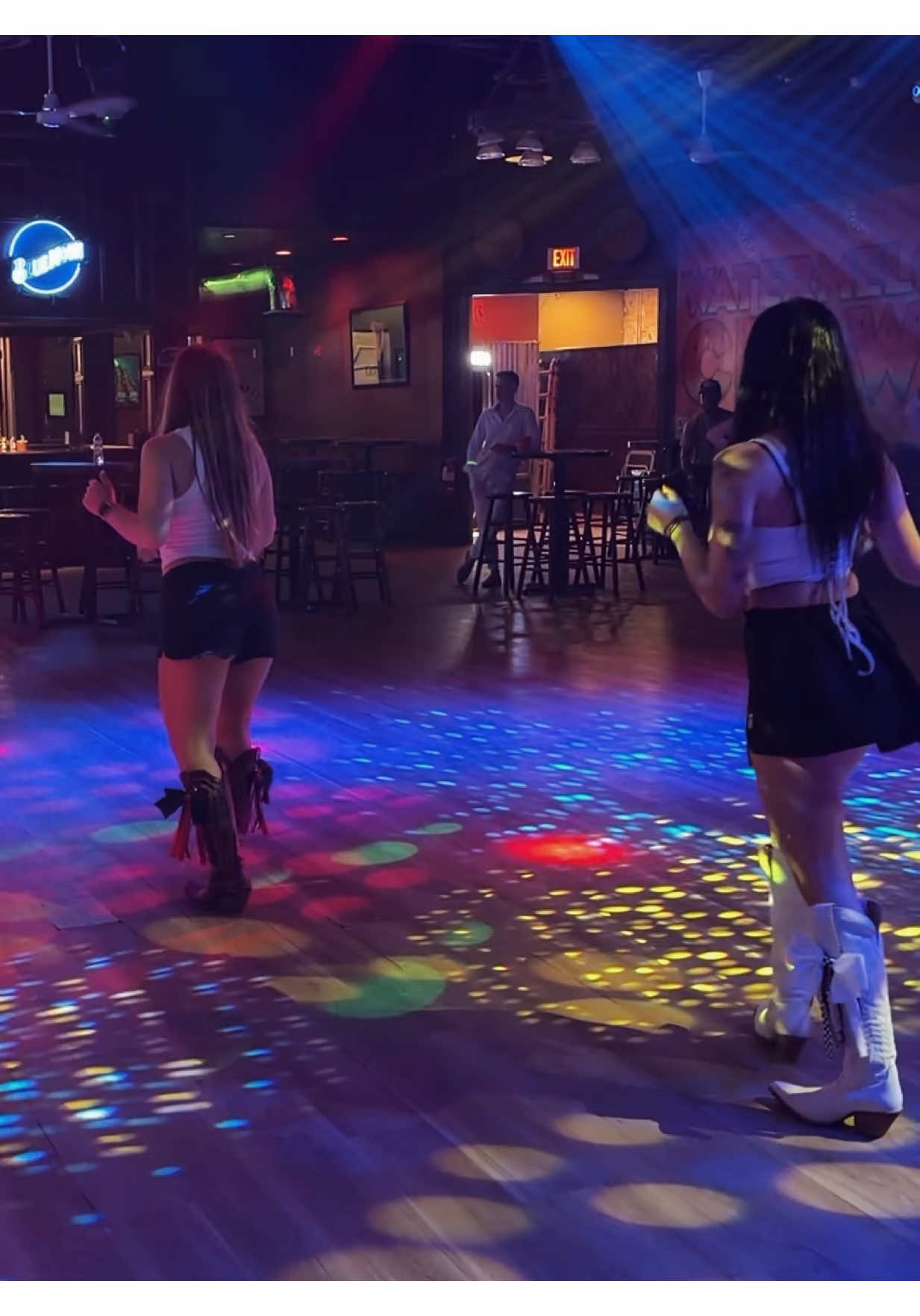 @malia