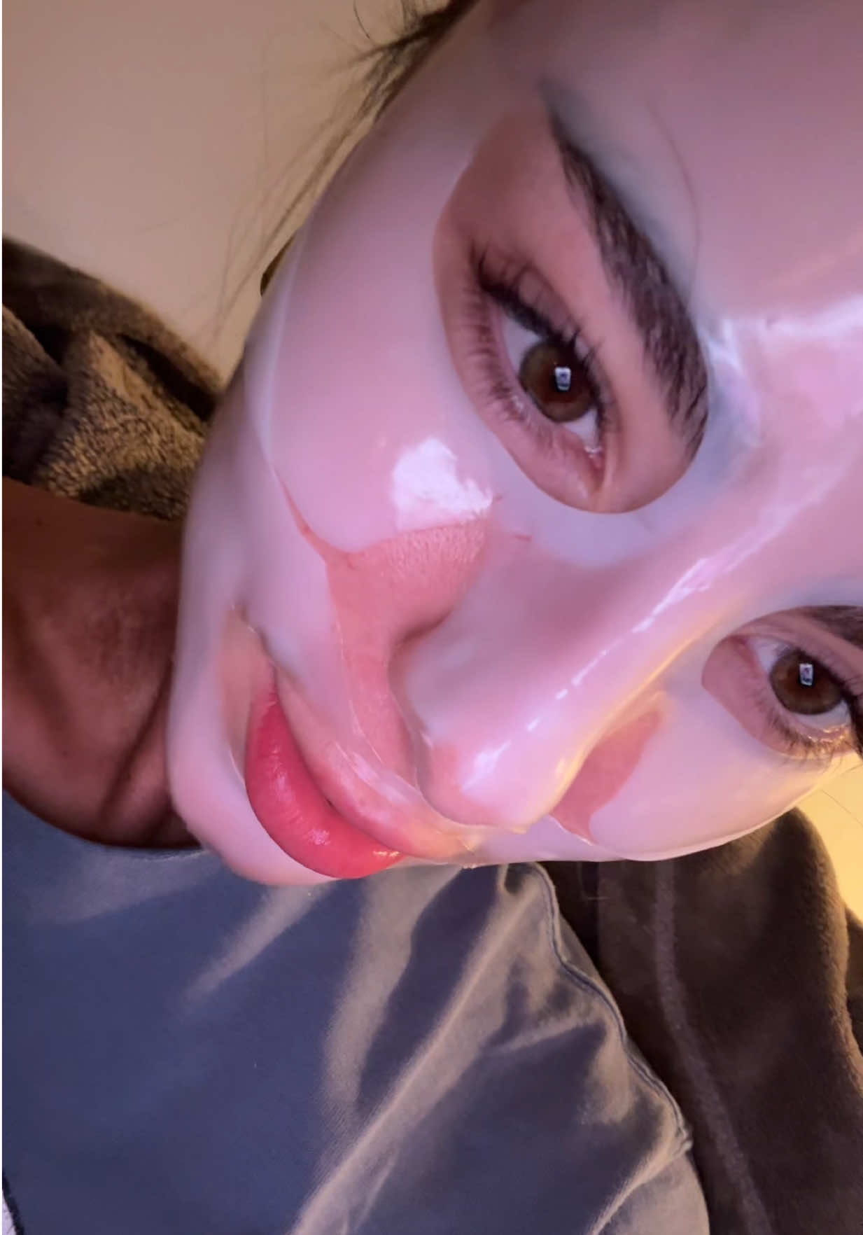 @meelahangelina
