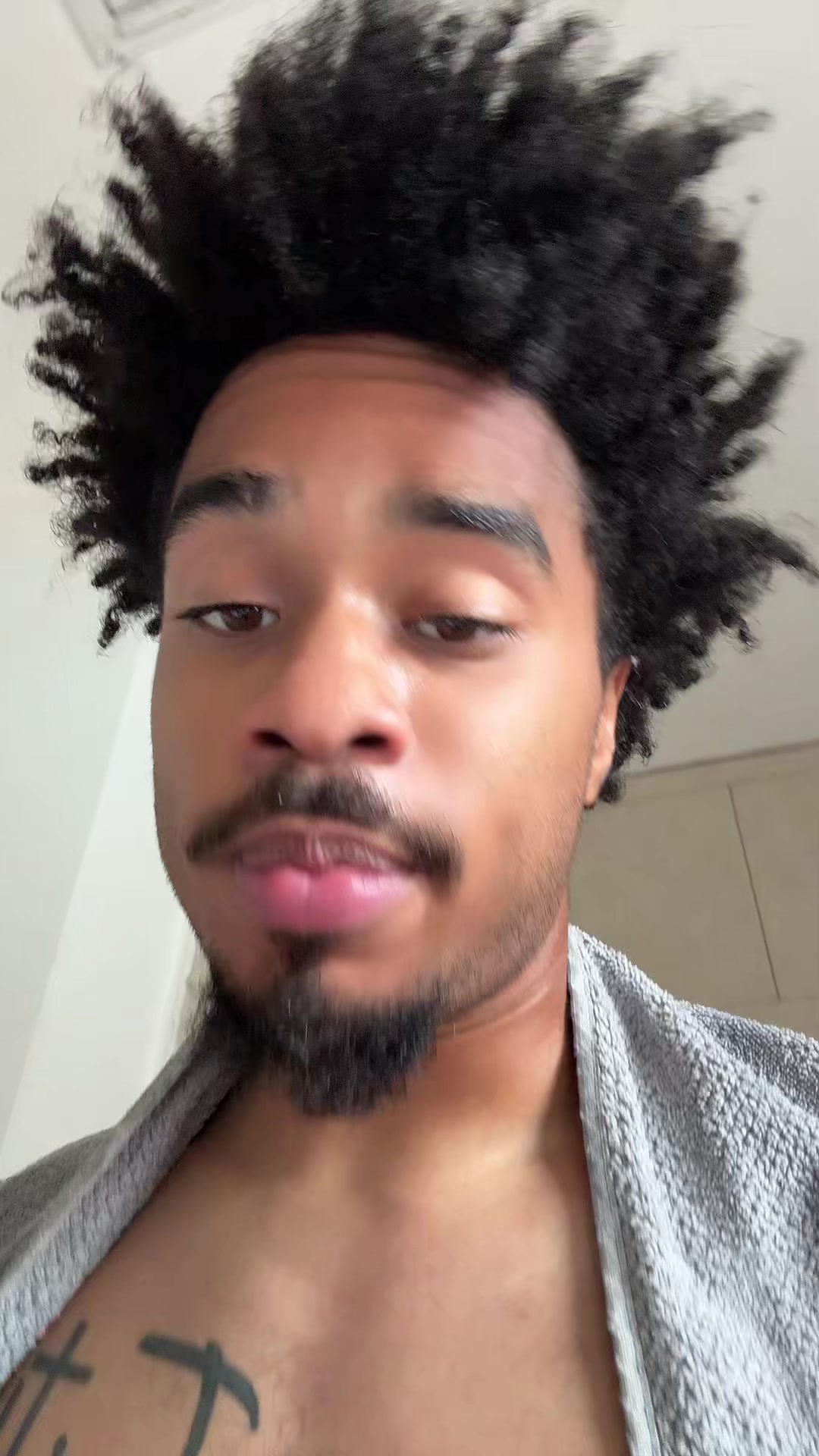 @Qu11zz