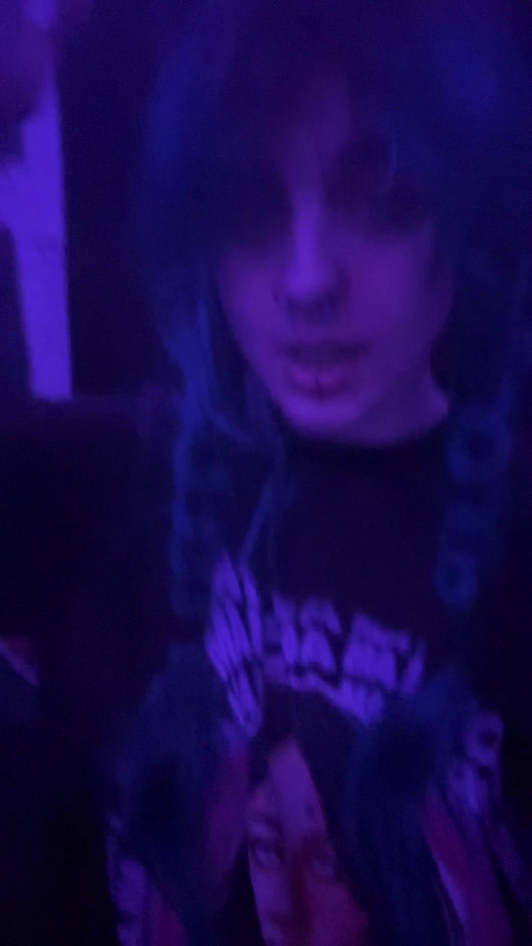 @Ez