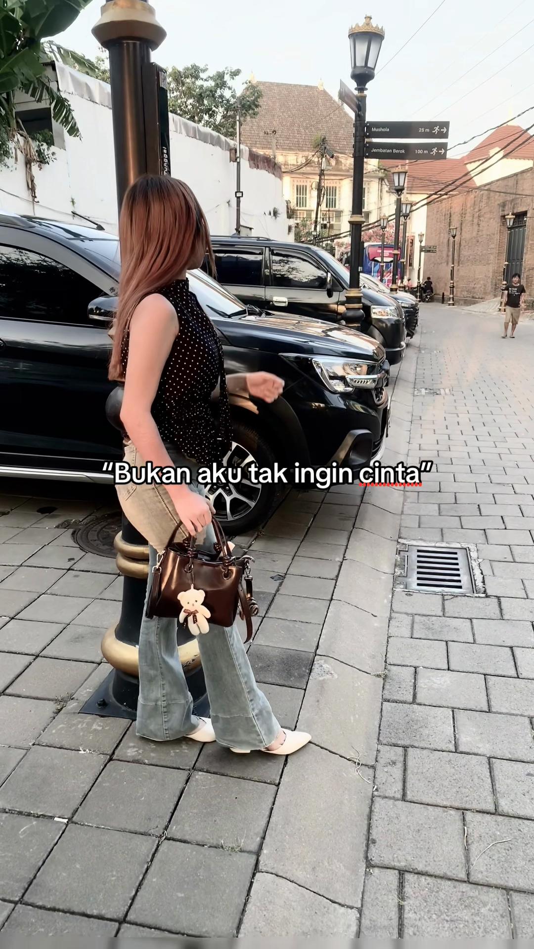 @tia🦕