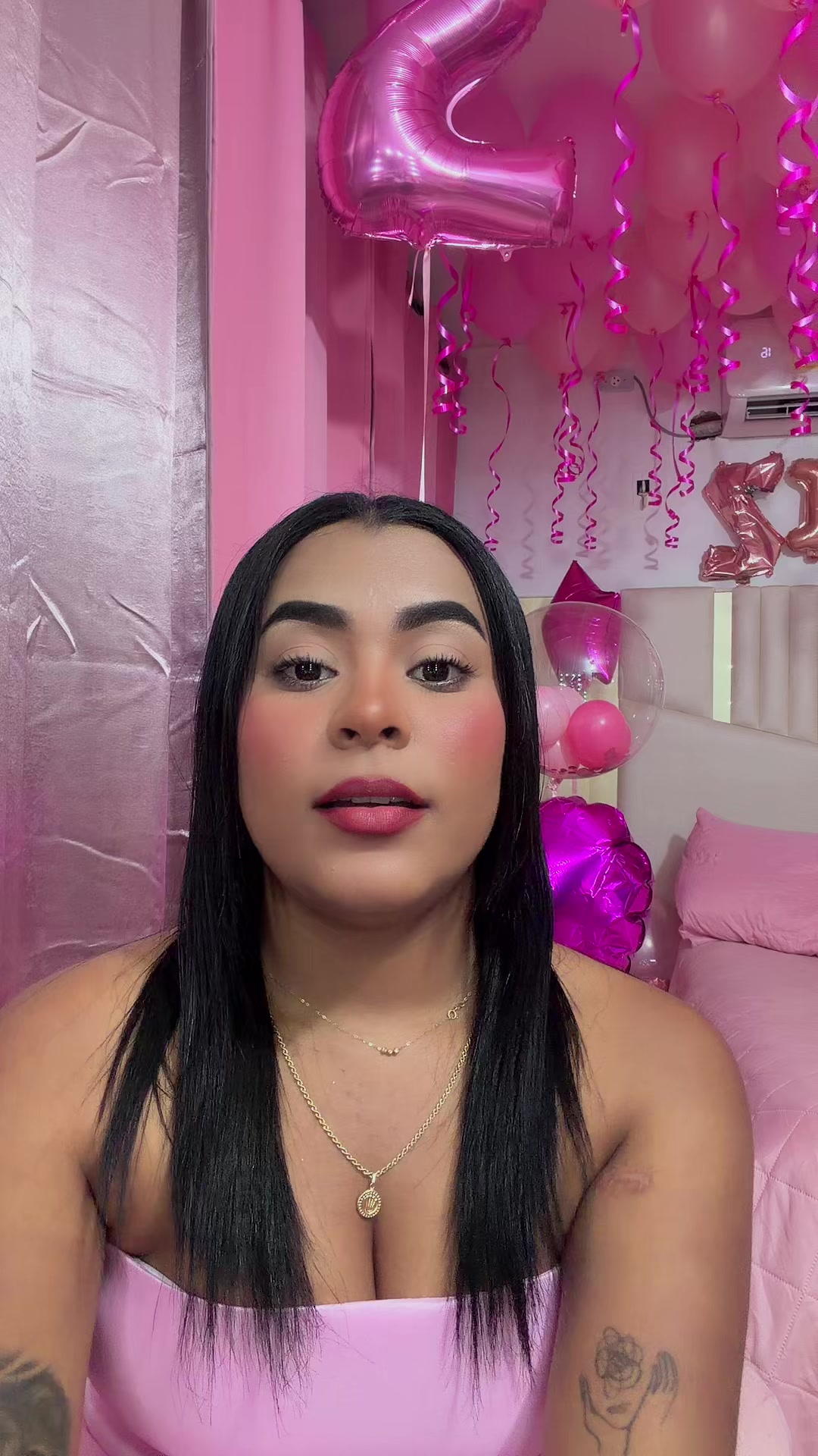 @Vanessa La De KIUTTY