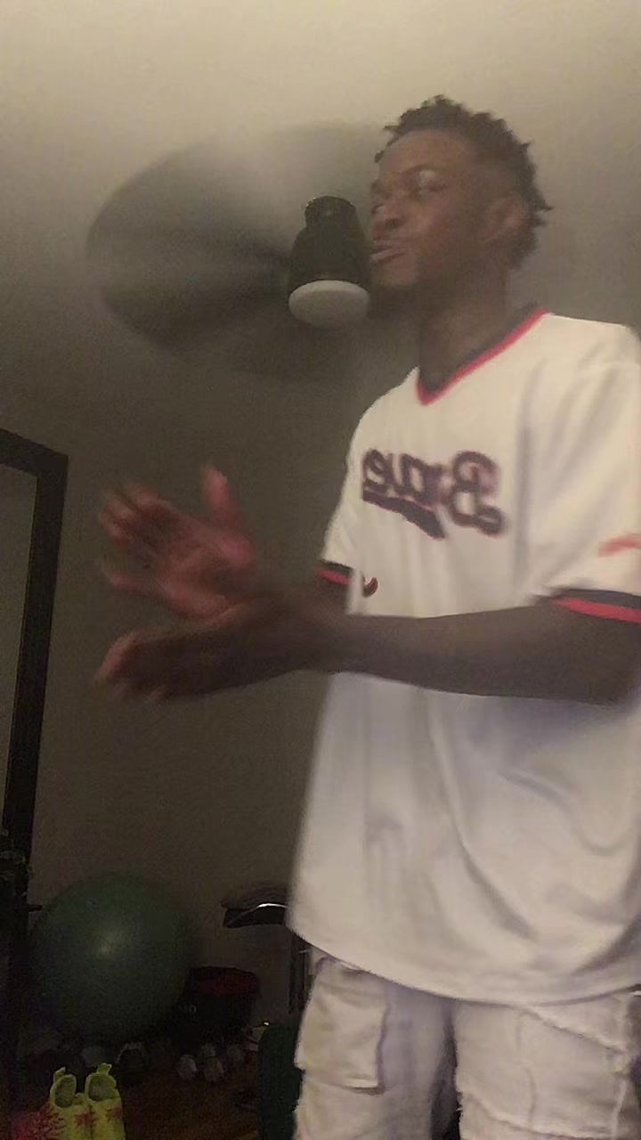 @YoungTobbie