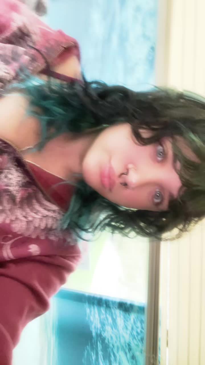 @Jem_b1tch