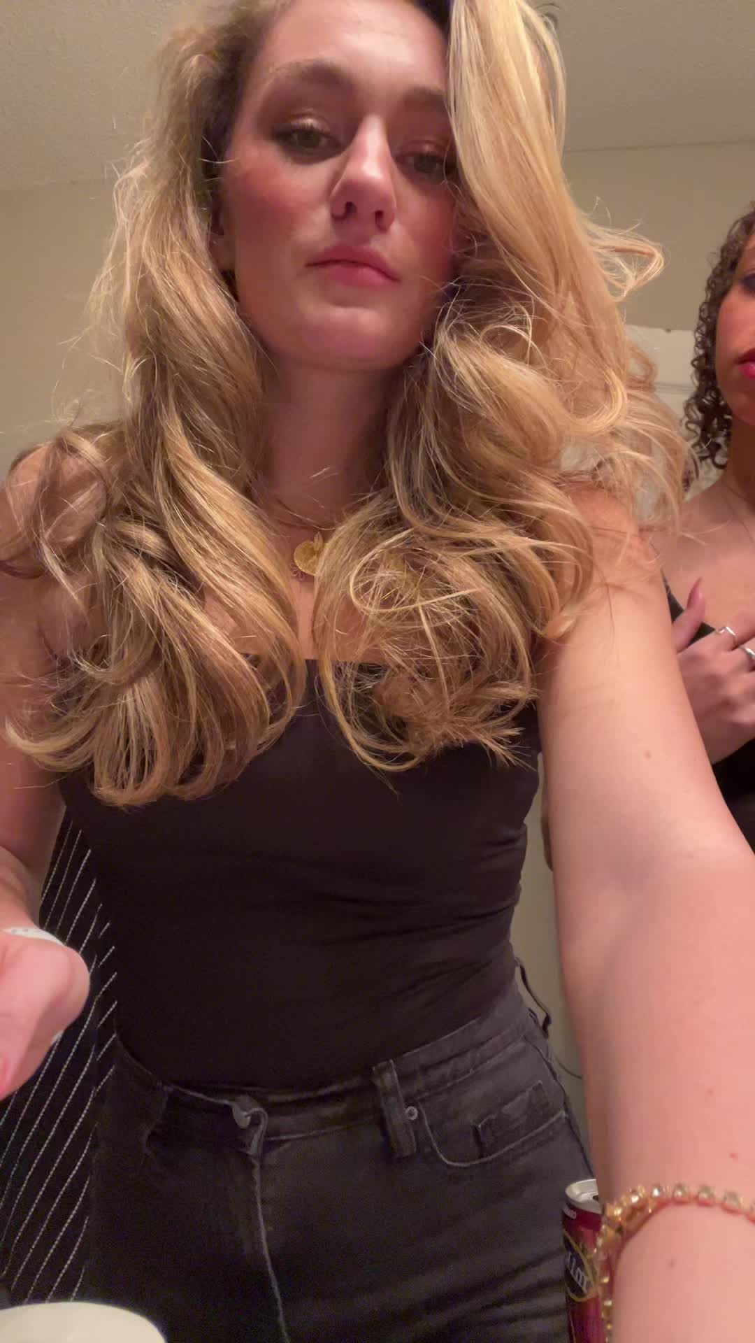 @aubreyewebb