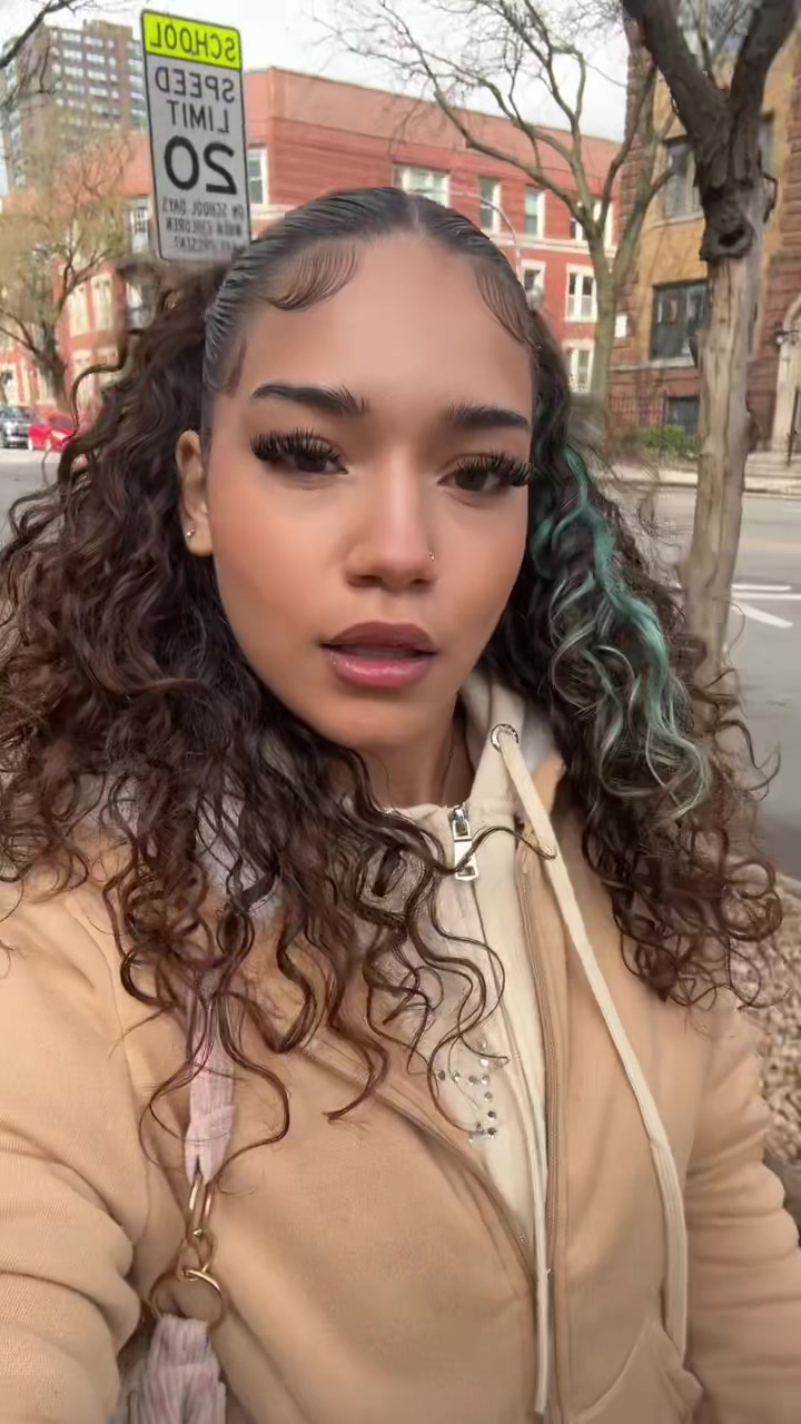 @Jazlene🌟