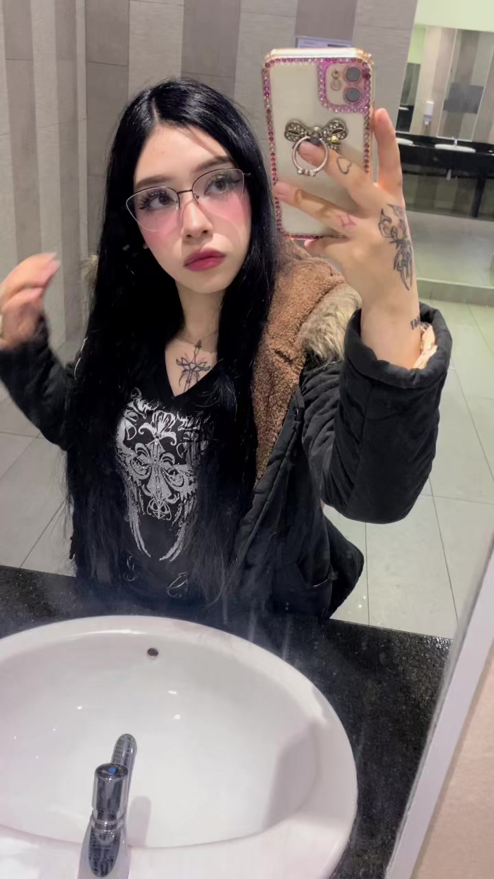 @alethvu