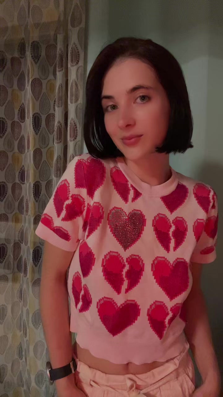 @artania_