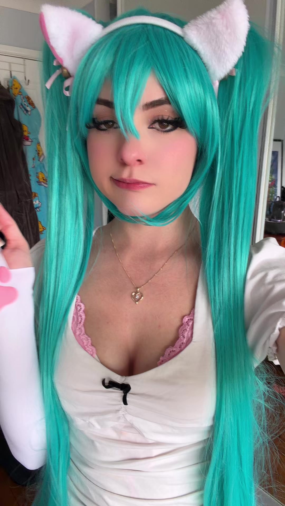 @Minacakes_12