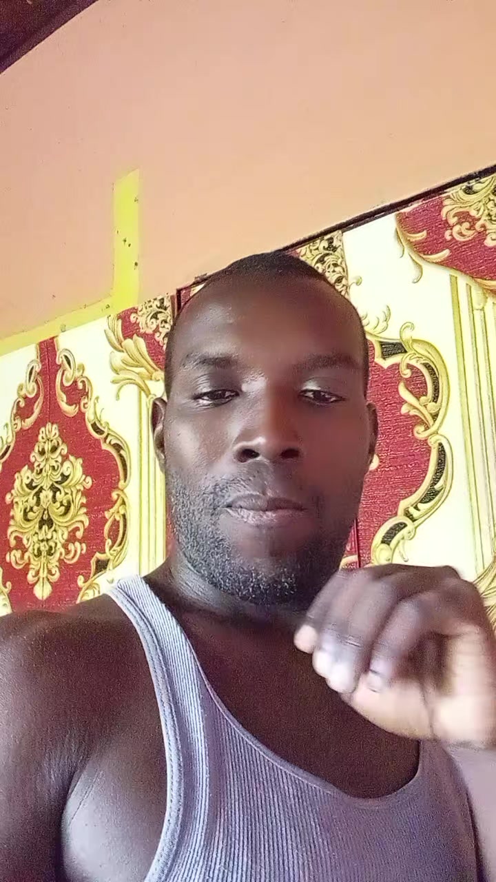 @Derval Maroon✊️