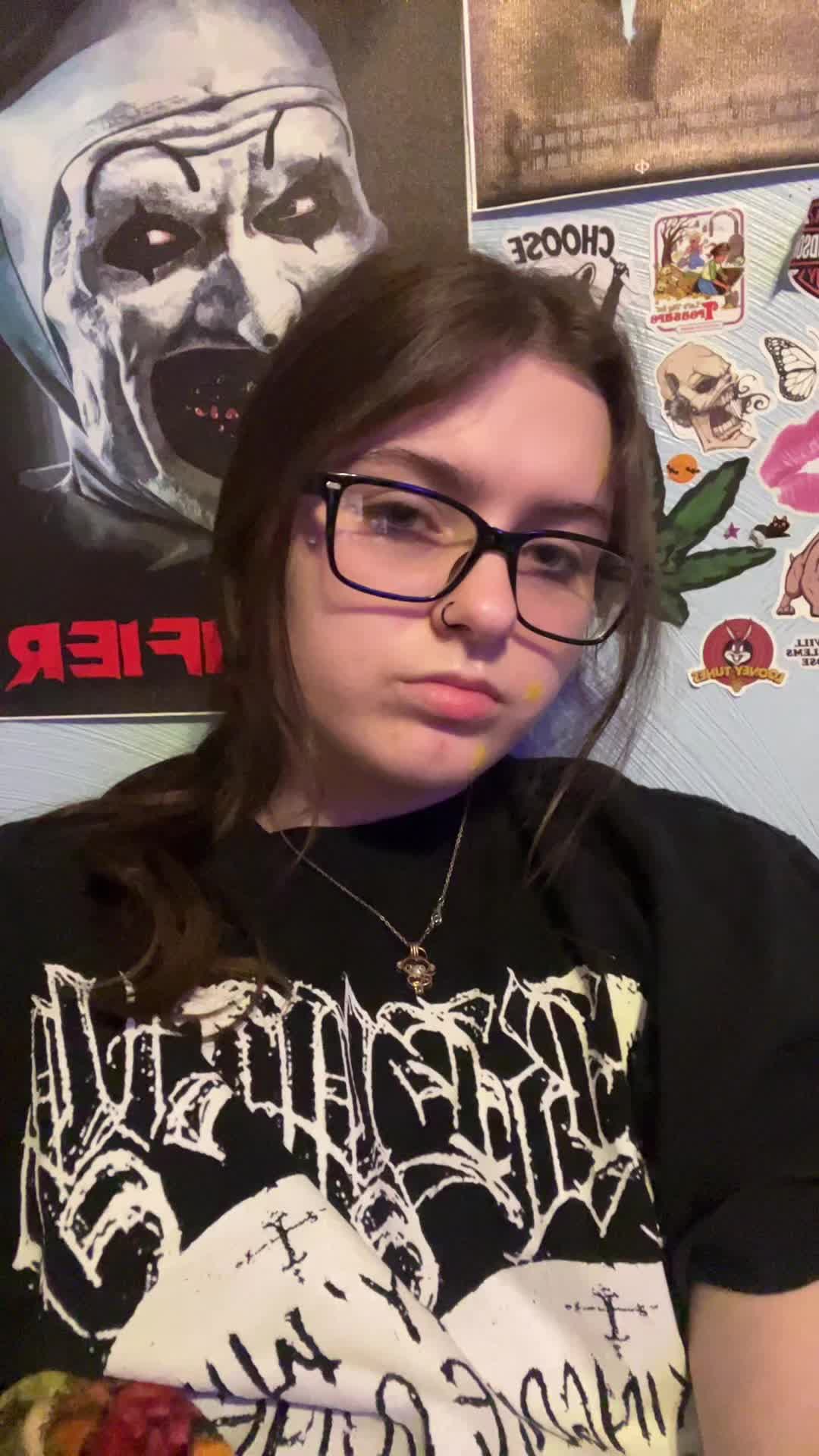 @🦦