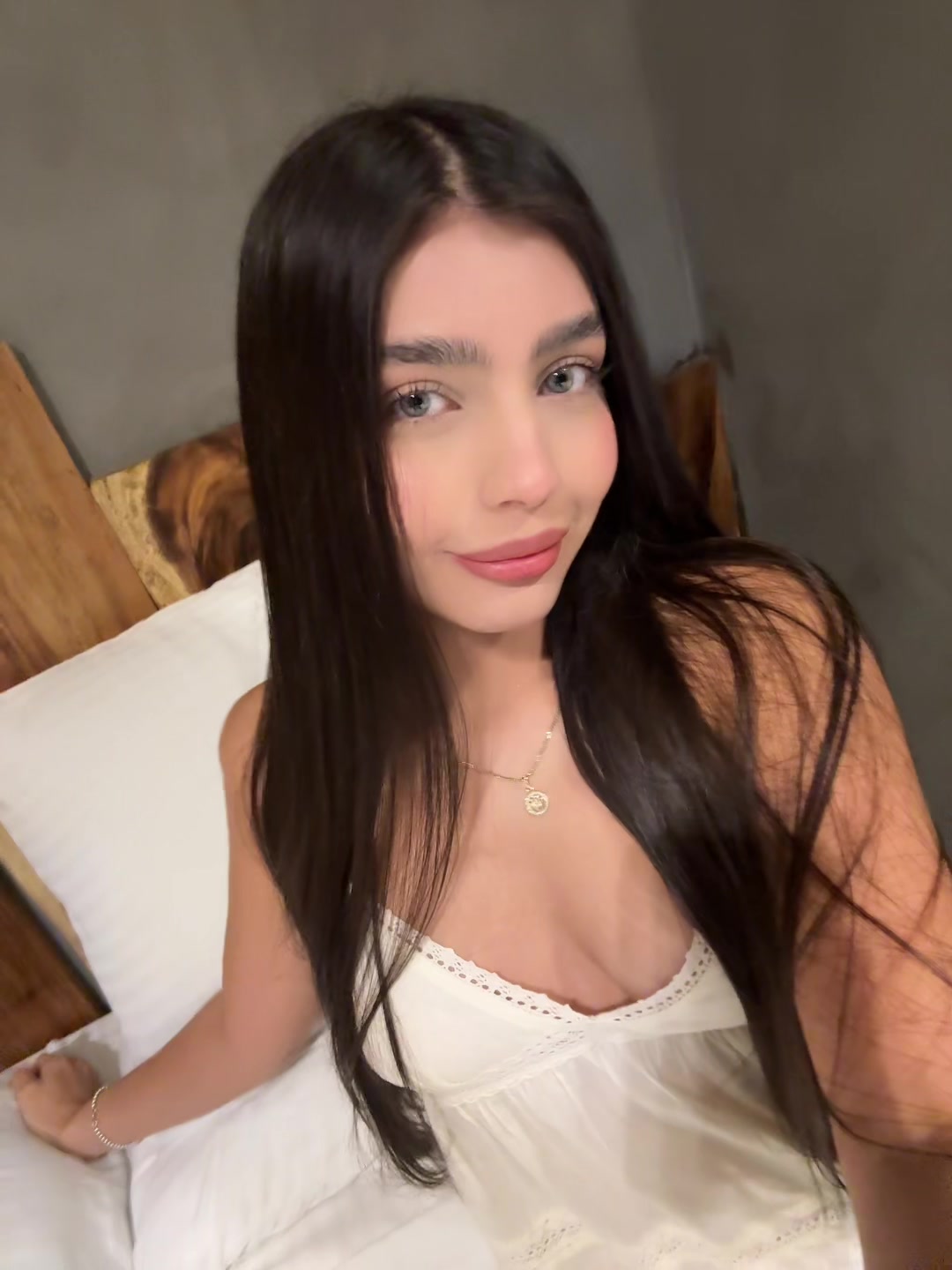 @valeriapinedape