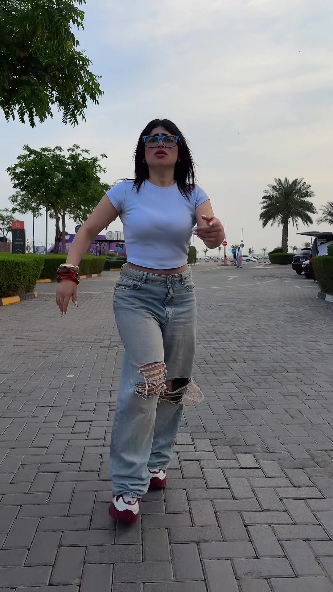 @Almsh5tya