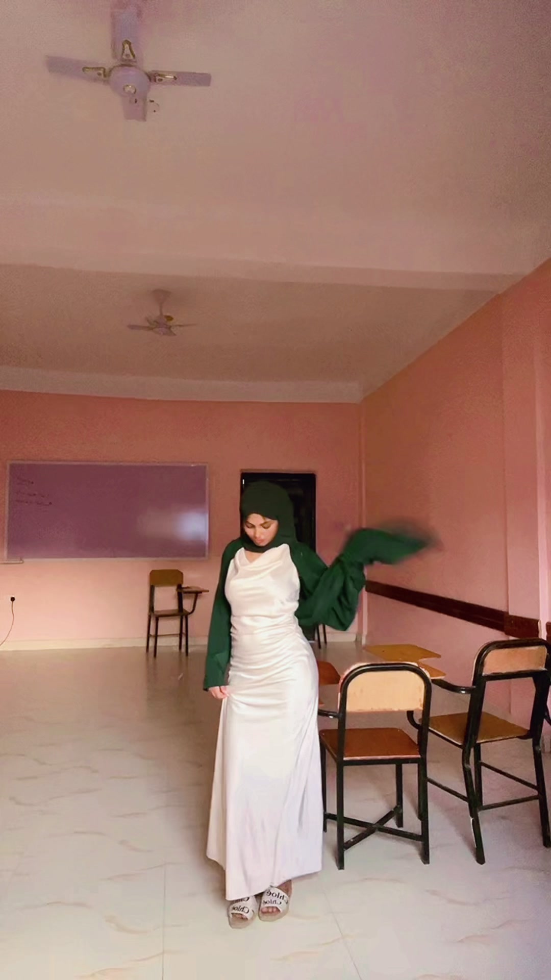 @linaOmar