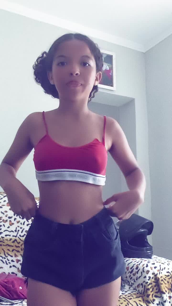 @Mariahozana_
