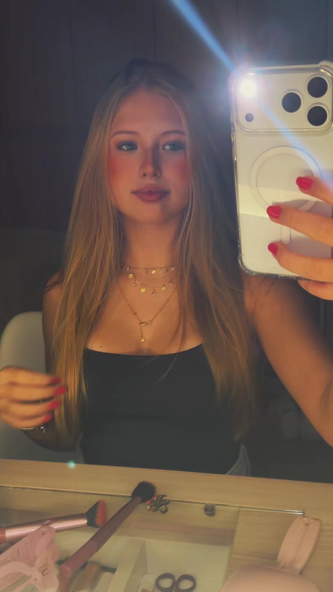 @😉