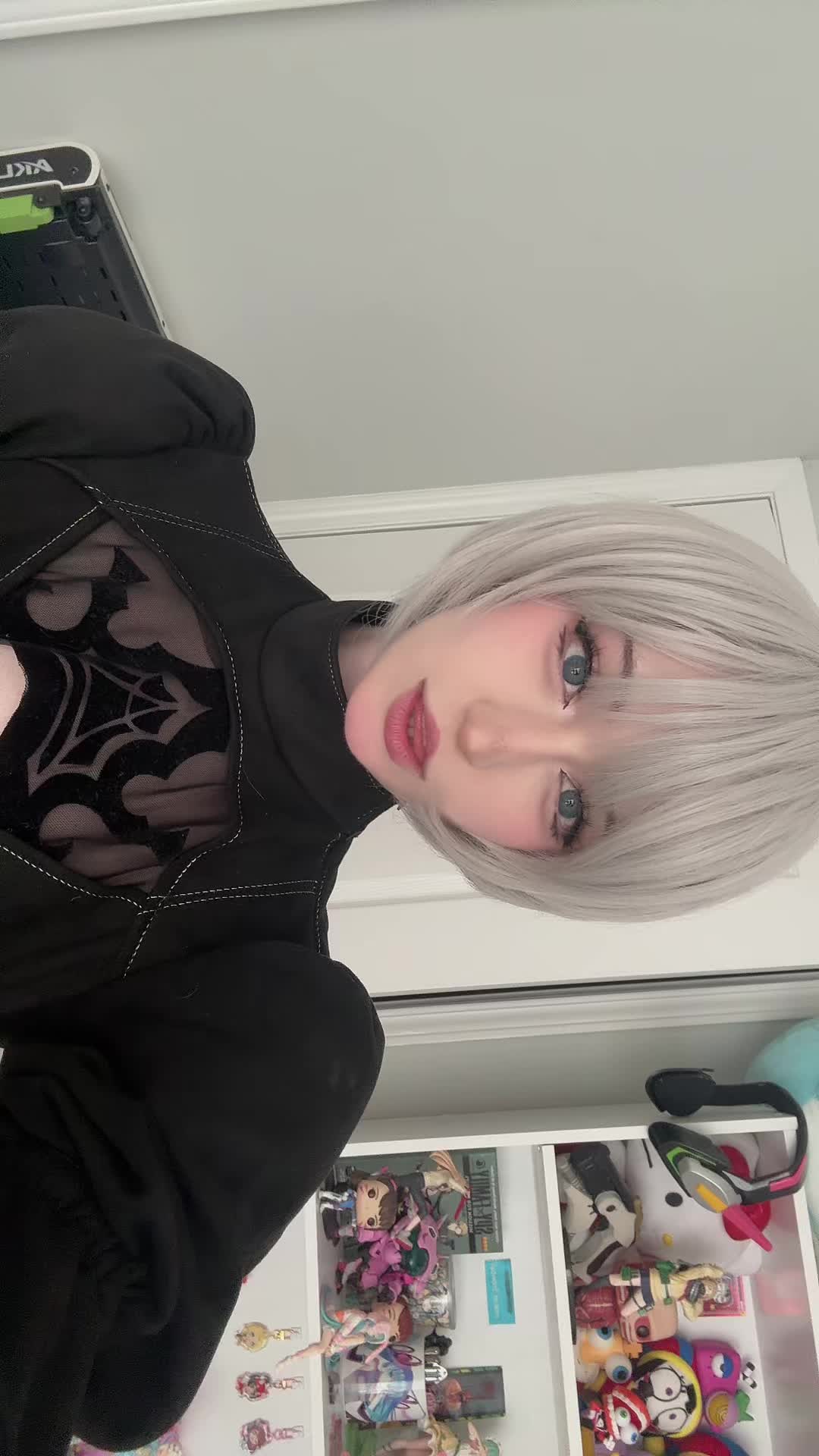@moekittiez