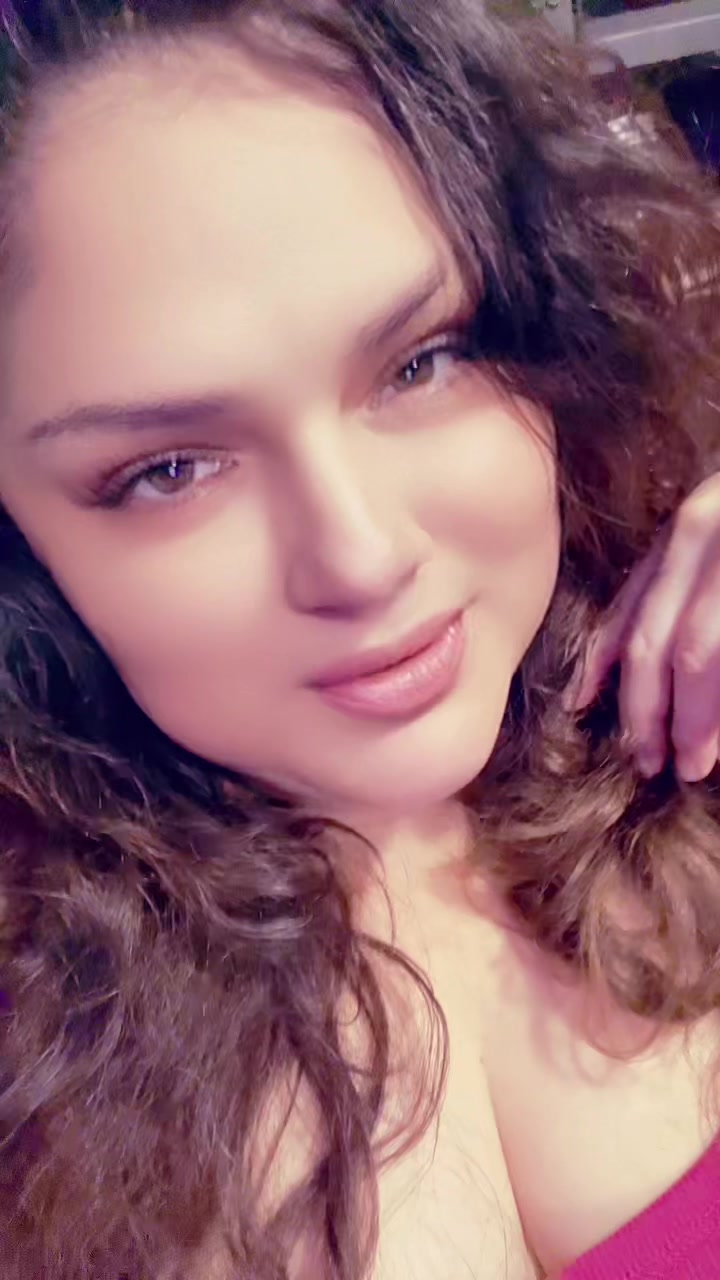 @AnGee_