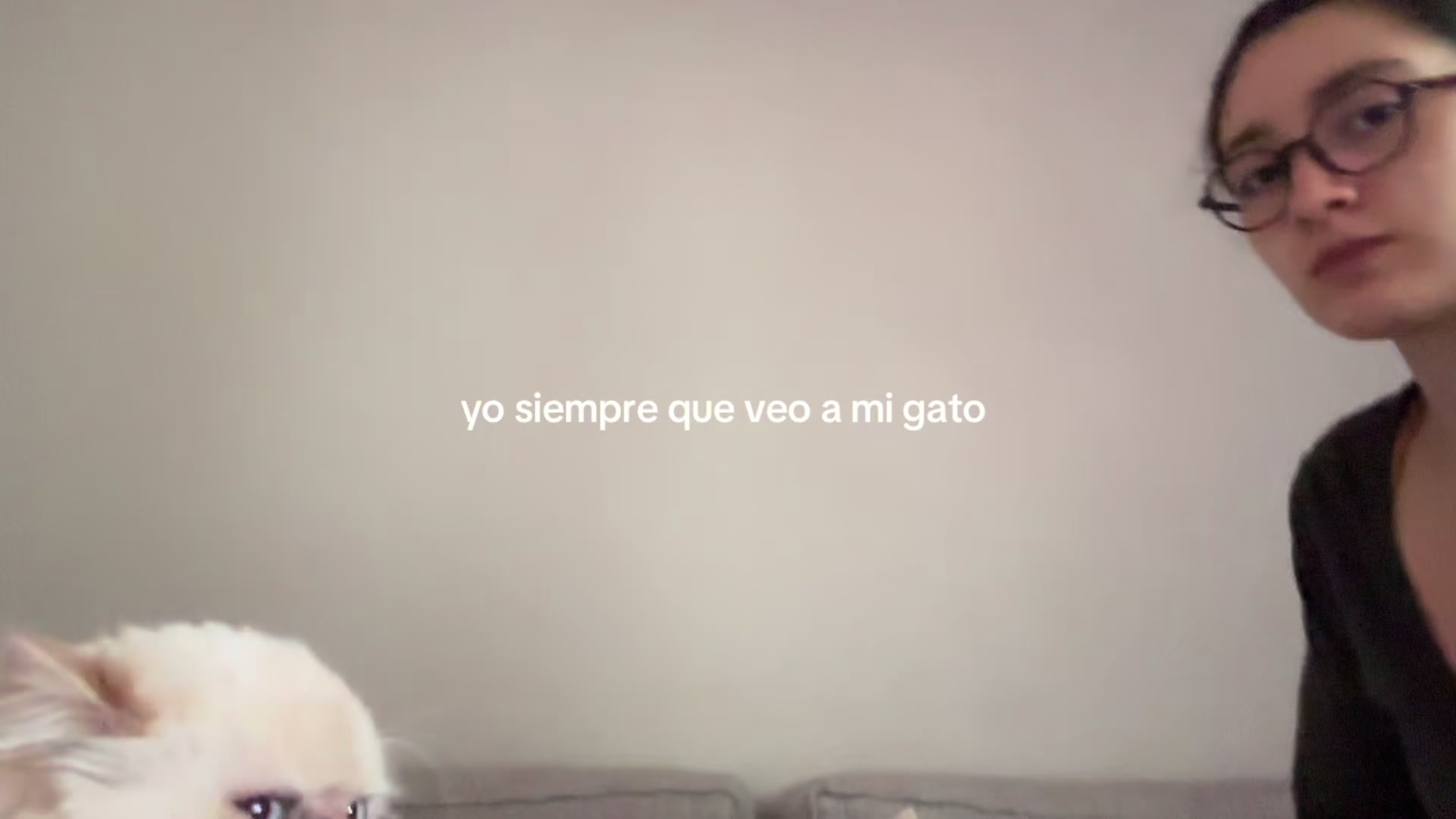 @rebecaalozano
