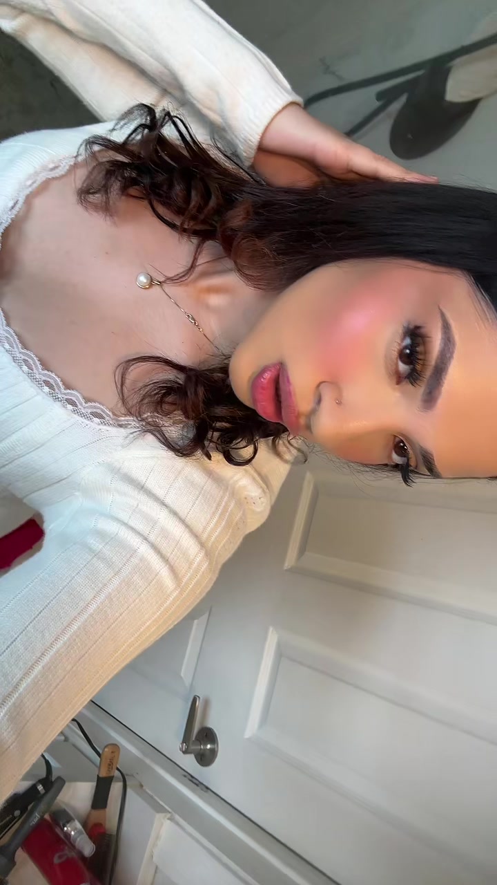 @Esthyy
