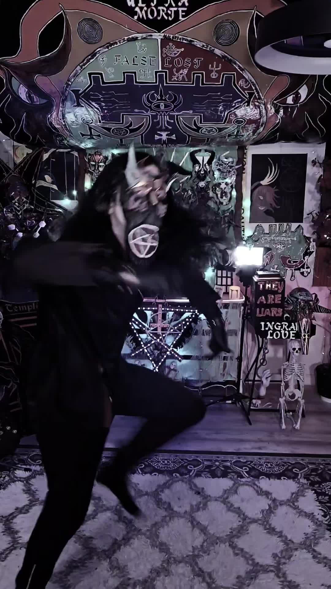 @Axedeathra