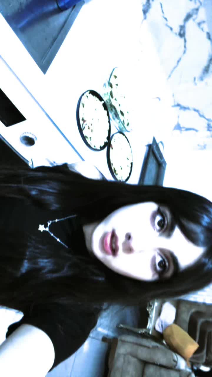 @𝒮𝒽𝒶𝒾𝓁𝒾𝓃