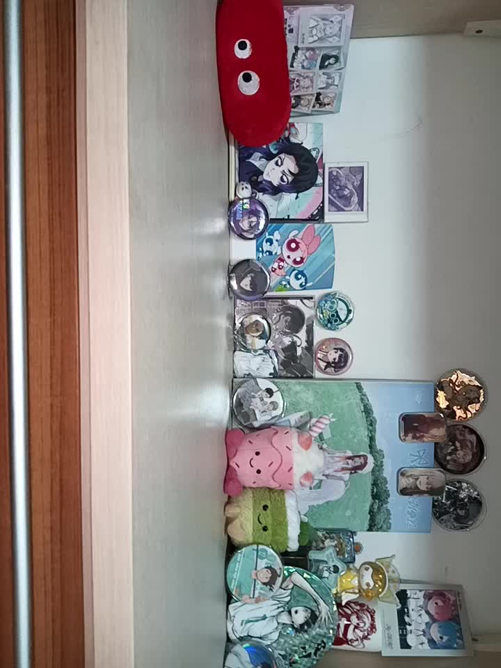 @:3