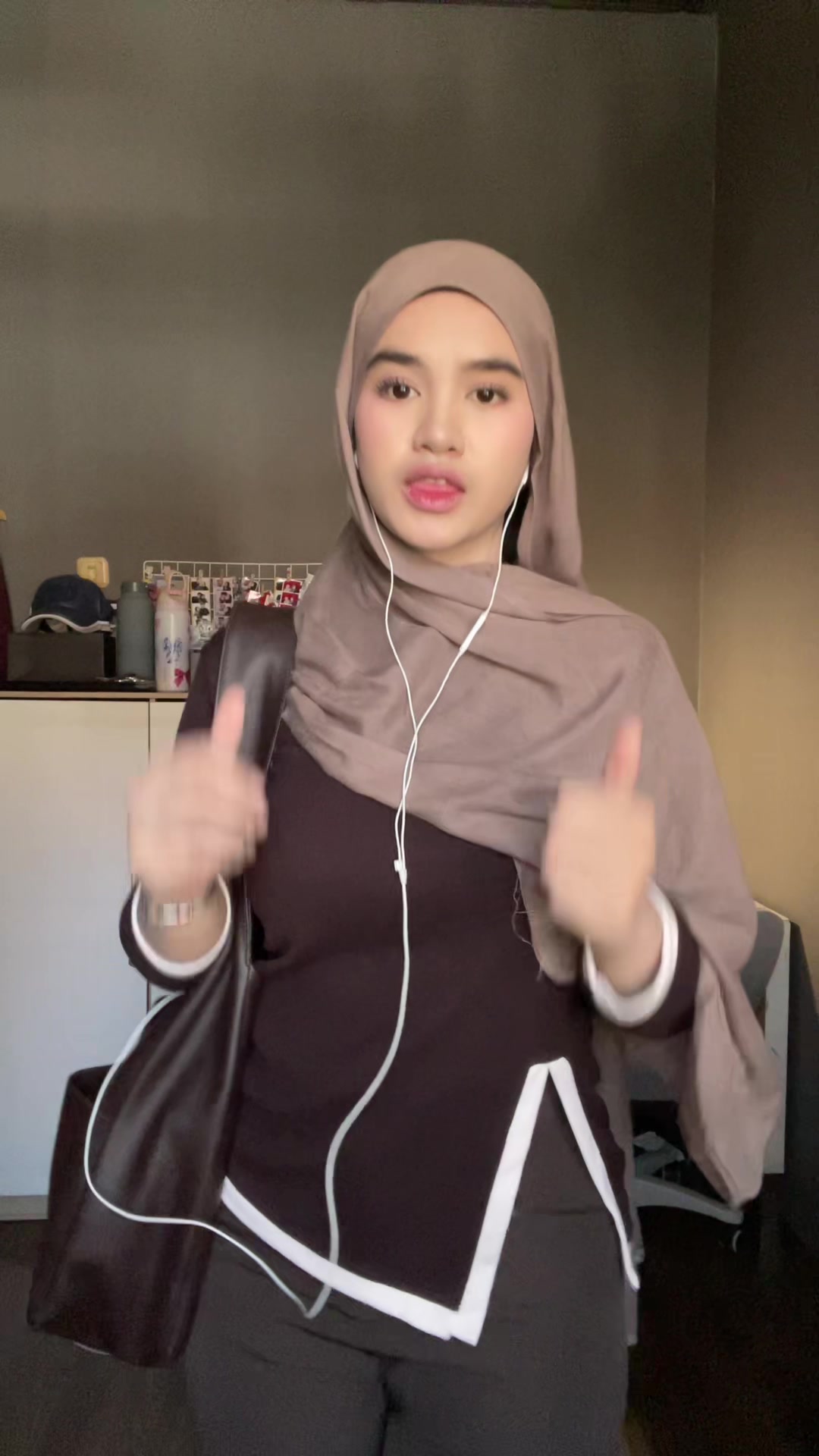 @Nayyut