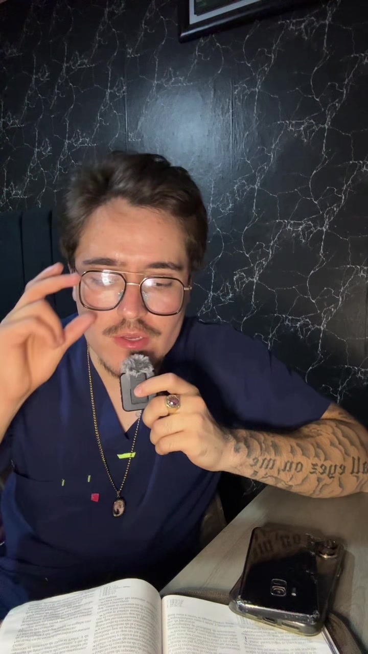 @Esquer