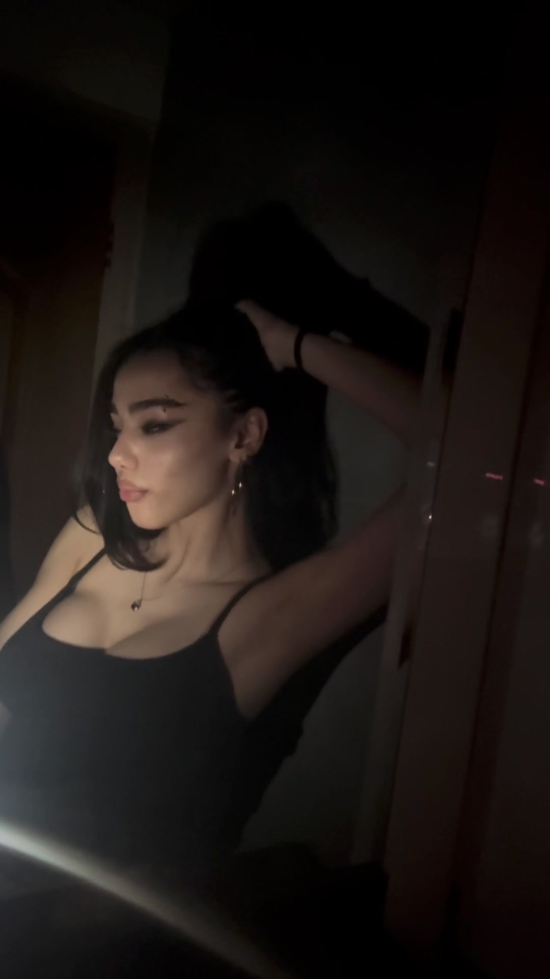 @-K