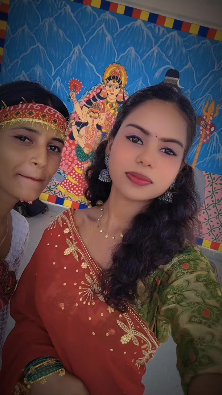 @Mûñû💗