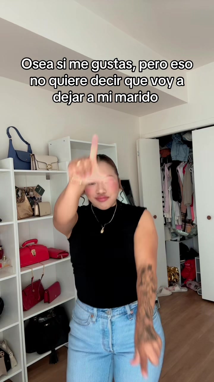 @elizabethjochola