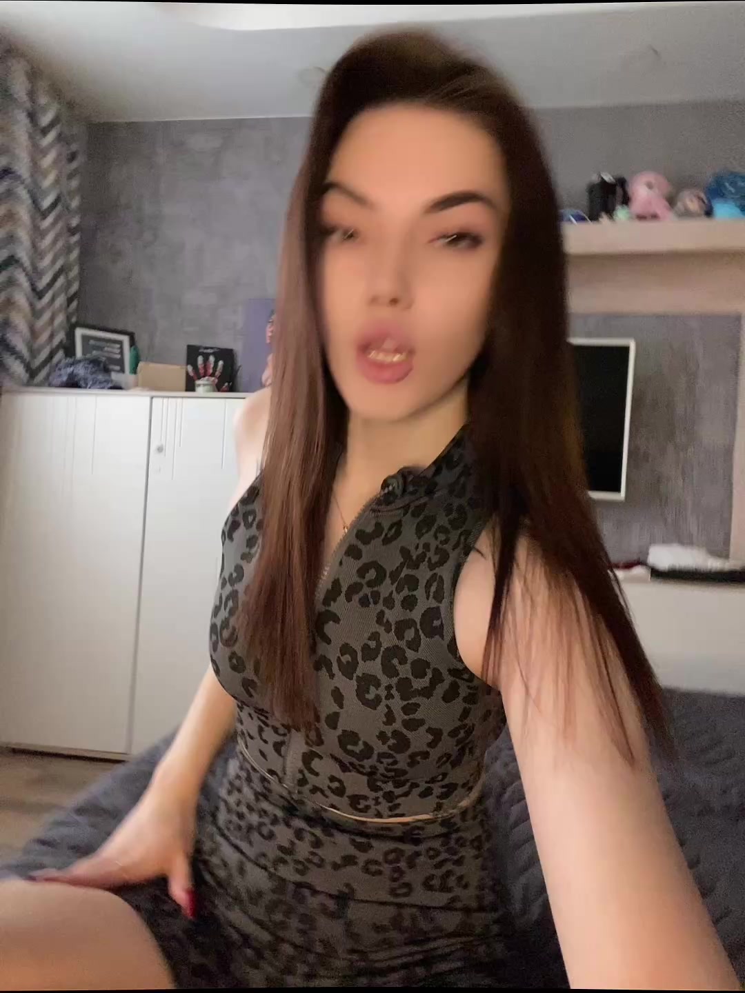 @𝖉𝖗𝖚𝖌 𝖉𝖊𝖆𝖑𝖊𝖗