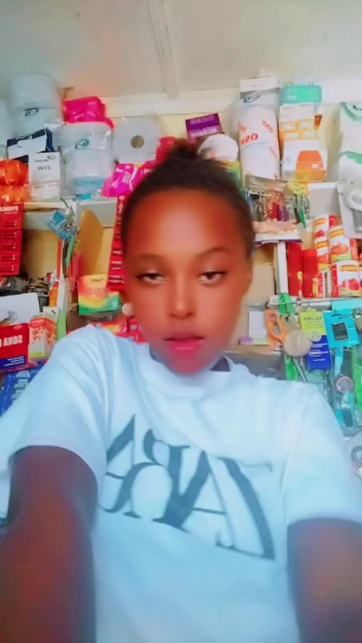 @elsiekaramuta