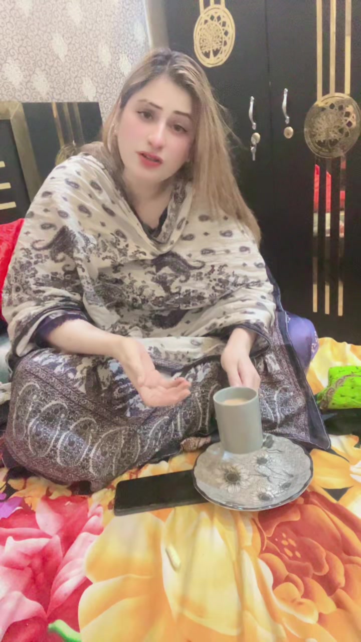 @Farah Lashari